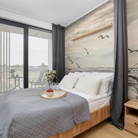 Lägenhet Art - Elegant In With Rooftop Seasonal Pool By Renters Mielno (Koszalin)