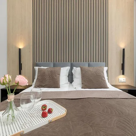Art - Elegant In With Rooftop Seasonal Pool By Renters * Mielno (Koszalin)