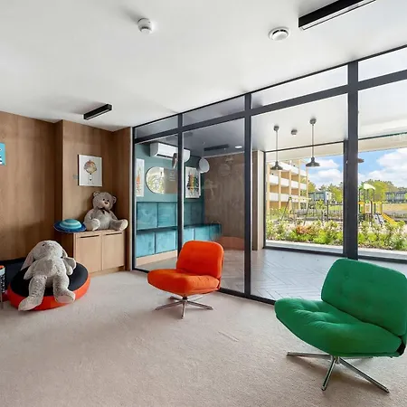 Art - Elegant In With Rooftop Seasonal Pool By Renters Apartamento