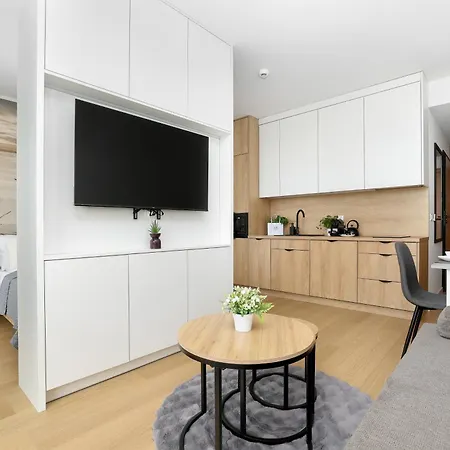 Lägenhet Art - Elegant In With Rooftop Seasonal Pool By Renters