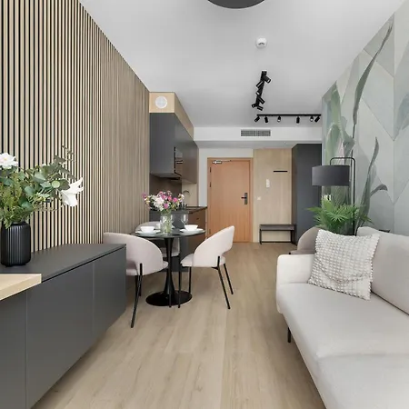 Art - Elegant In With Rooftop Seasonal Pool By Renters * Mielno (Koszalin)