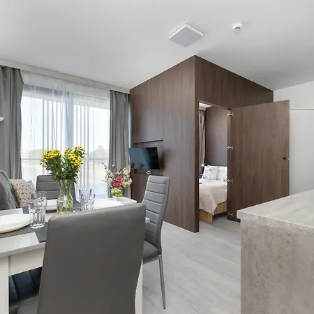 Apartamento Art - Elegant In With Rooftop Seasonal Pool By Renters Mielno (Koszalin)